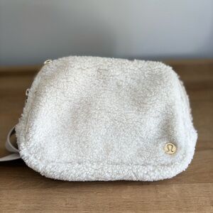 lululemon athletica White Sherpa Bag